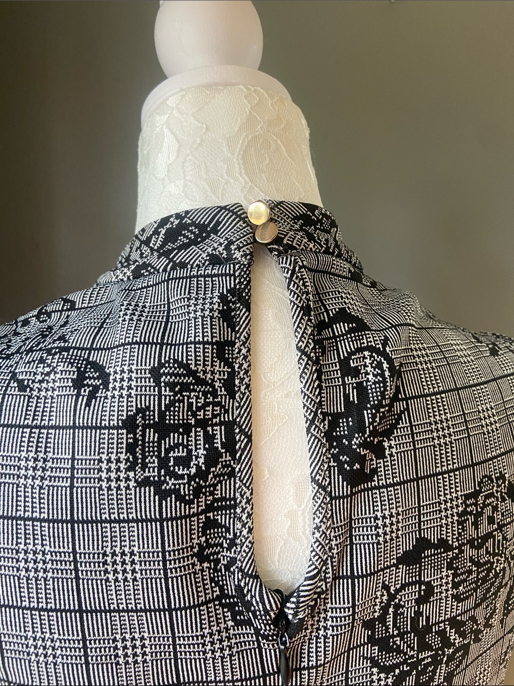 Nanette Lepore “Gypsy Rose” Floral Dress - Picture 7 of 8